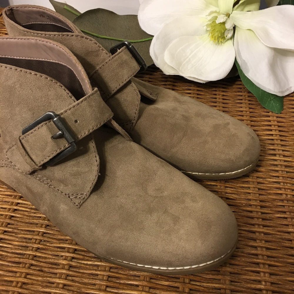 Franco Sarto Vegan Suede Neutral Buckle Boot 7.5